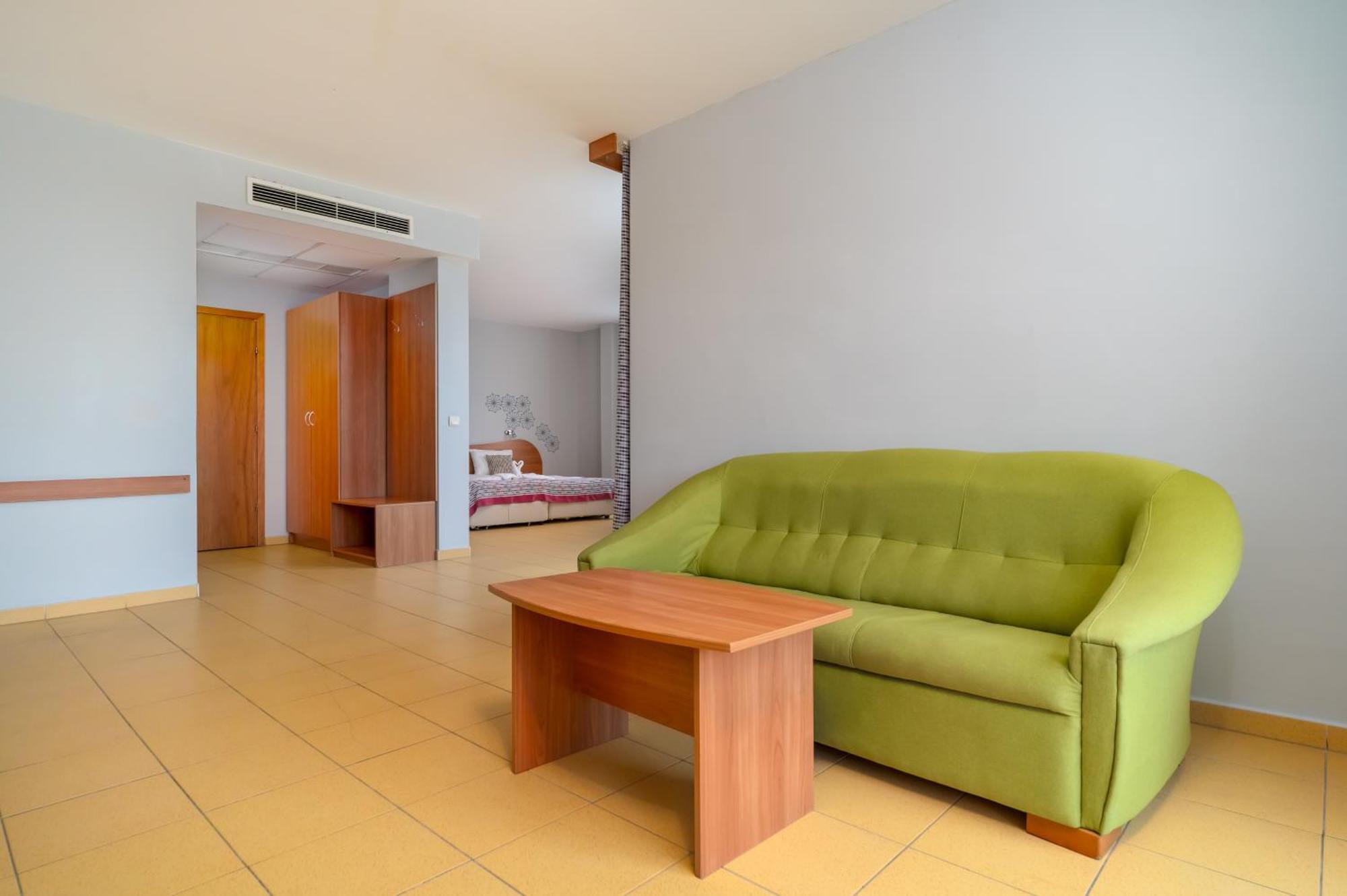 Mpm Hotel Kalina Garden ساني بيتش الغرفة الصورة